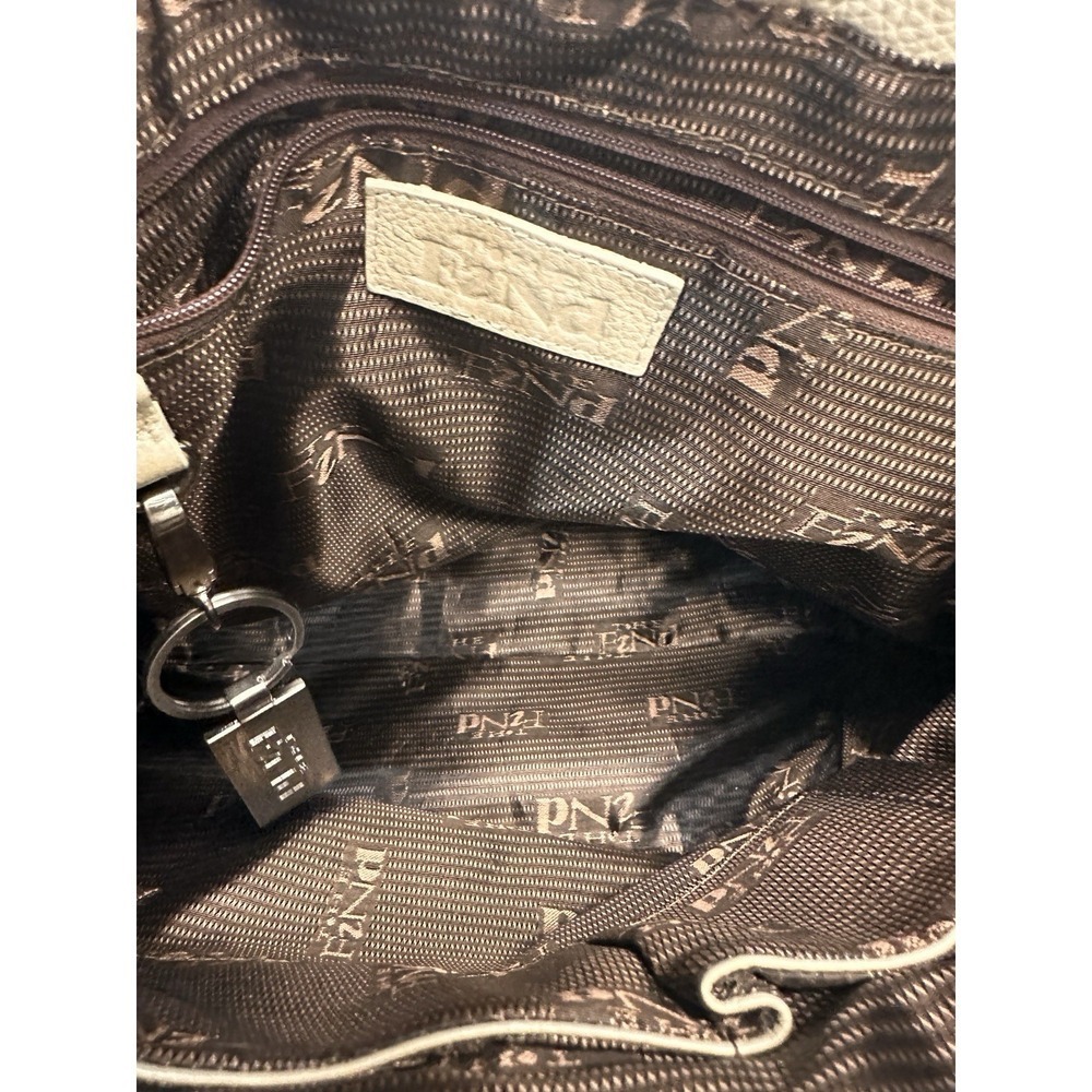 FzNd Large White Bag Purse With Dust Bag. Several additional handles. Prime cond - Picture 10 of 15